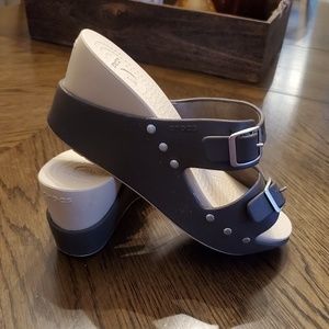 Crocs Cobbler Wedge Buckle